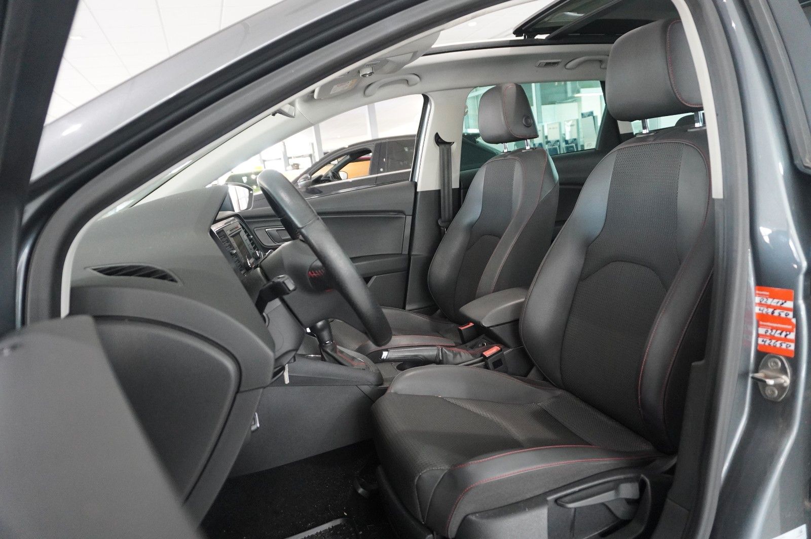 Fahrzeugabbildung SEAT Leon ST 1.4 TSI FR SPORT DSG KLIMA/PDC/TEMP/PANO