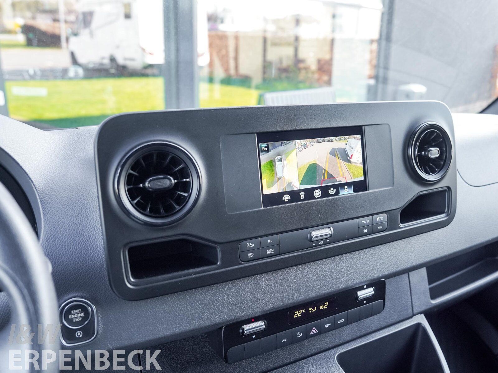 Fahrzeugabbildung Mercedes-Benz Sprinter 317 CDI L2H2 Hochdach 9G 360°-Kamera