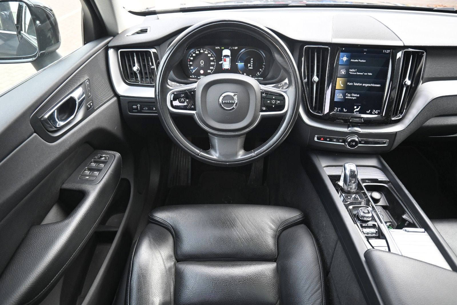 Fahrzeugabbildung Volvo XC60 T8 RC AWD Inscription*PANO*RFK*BLIS*DAB