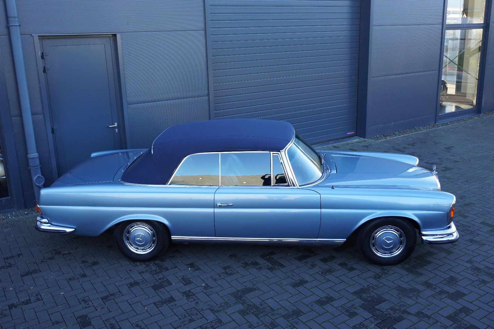 Fahrzeugabbildung Mercedes-Benz 280 SE 3,5 Cabriolet
