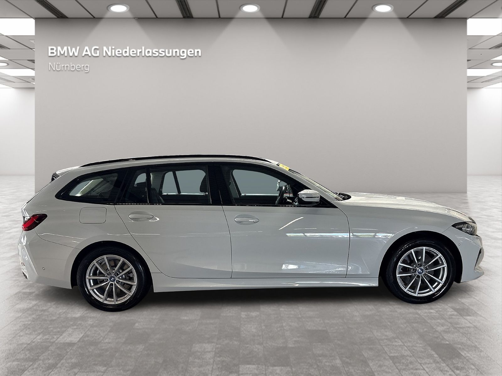 BMW 320e xDrive Touring Kamera Navi Sitzheizung Par foto 2