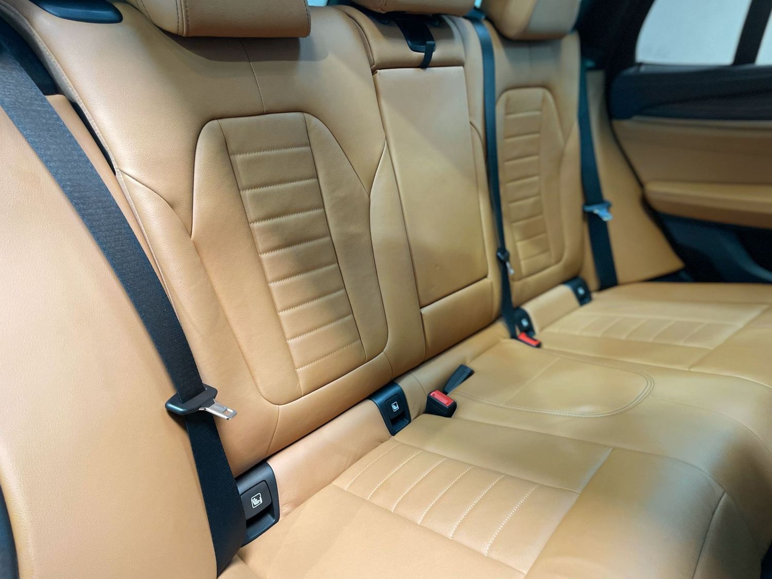 Fahrzeugabbildung BMW X3 xDrive 20d LuxuryLine#Virtual#Pano#Leder#Head