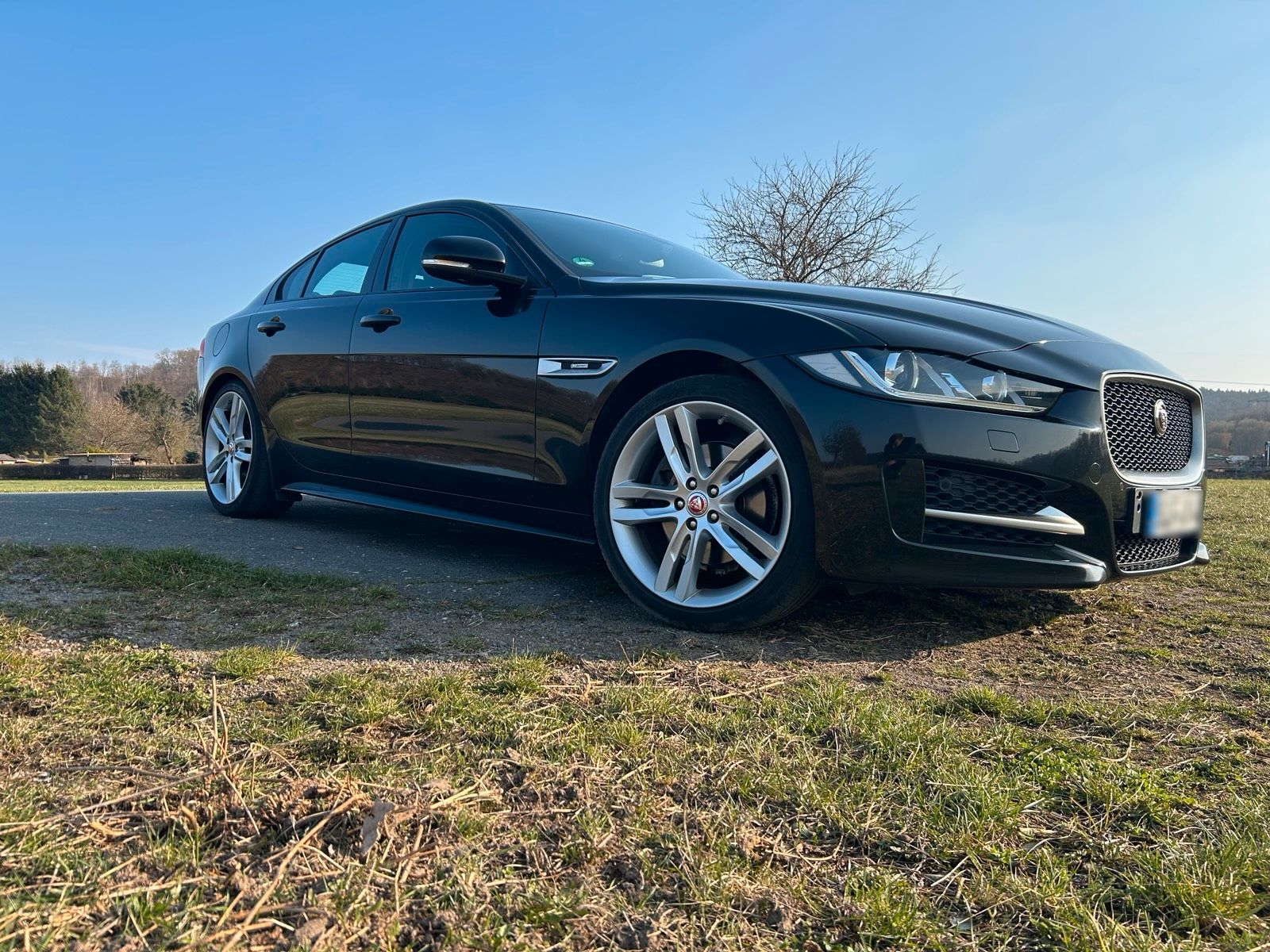 JAGUAR XE