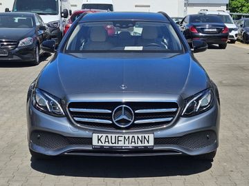 Mercedes E 220 - 3