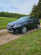 Lexus CT 200h Scheckheft sehr Sparsam - Lexus CT 200h: Limousine