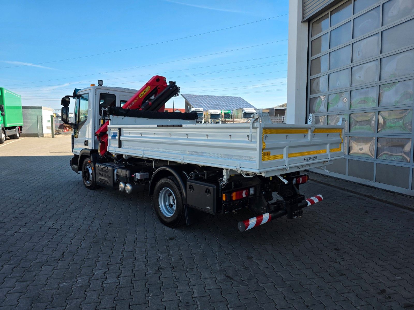 Fahrzeugabbildung Iveco Eurocargo ML80E22/P Palfinger PK 7.501 Funk 2AHK