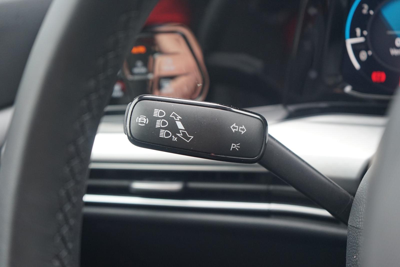 Volkswagen Golf VIII Variant 1.5 eTSI DSG LED Navi ACC PDC, миниатюра 17