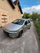 Fiat Punto 188 - Fiat Punto 188 mit Benzin-Antrieb