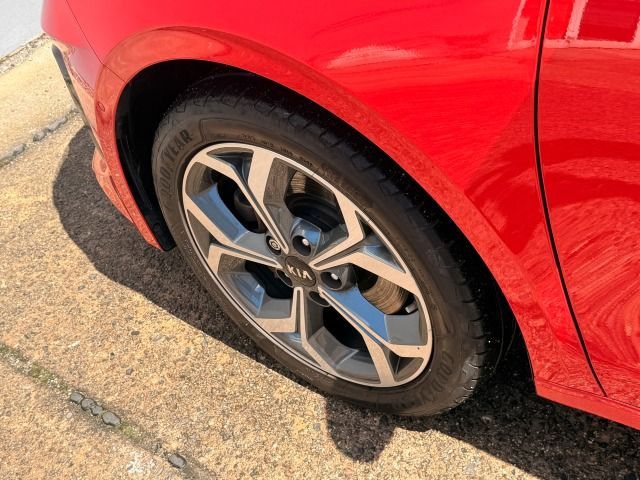 Fahrzeugabbildung Kia Ceed 1.6 CRDi Kombi Automatic Navi*Technol.Paket