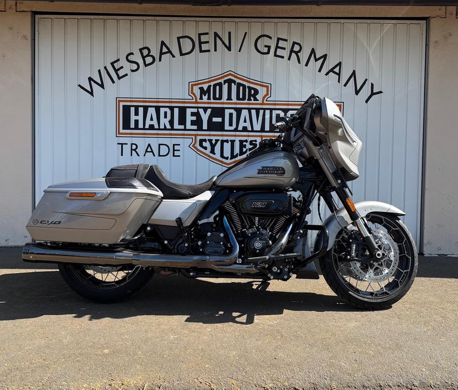 Harley-Davidson Street Glide CVO 