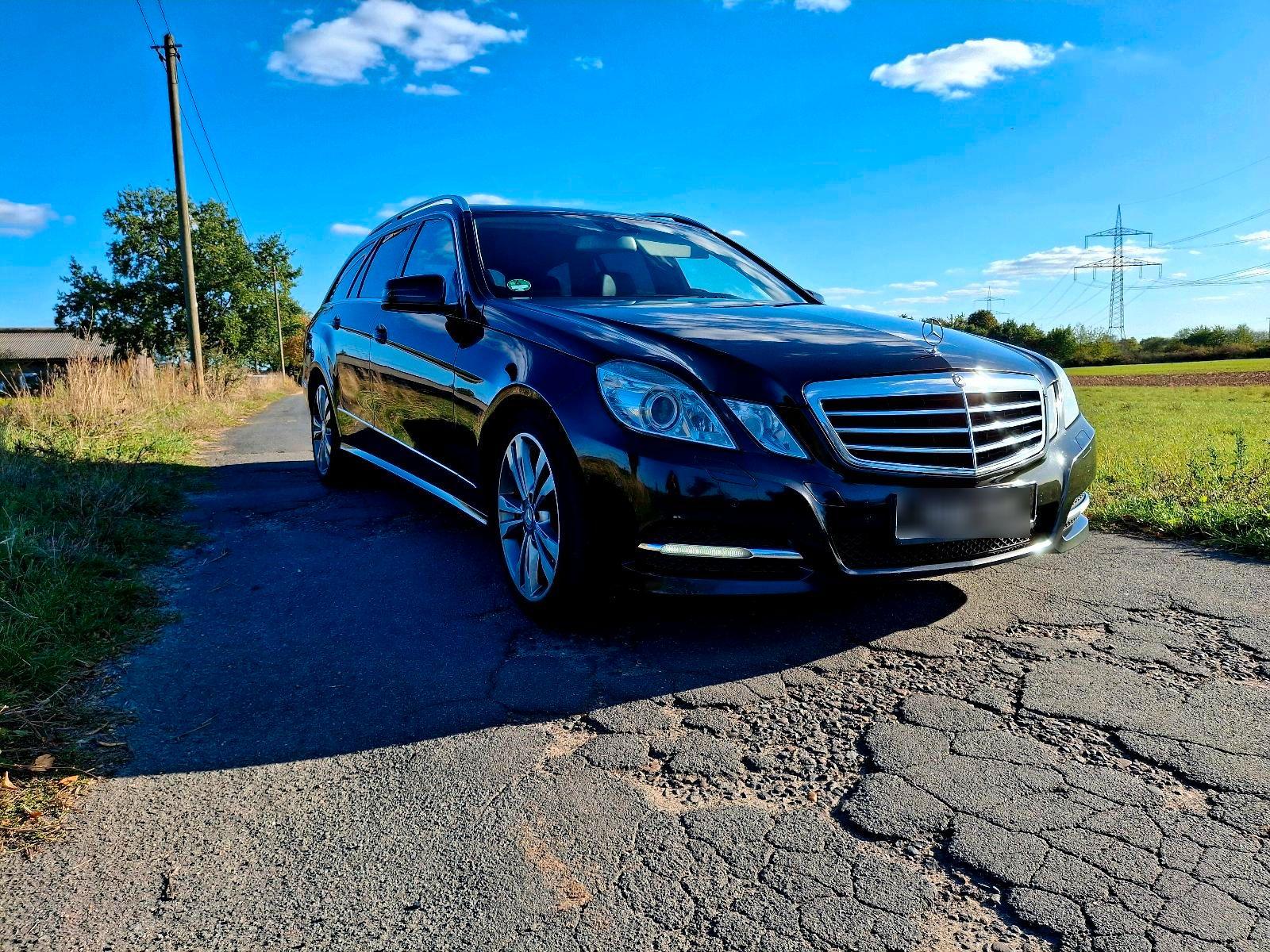 Mercedes-Benz E350 2013 — interior