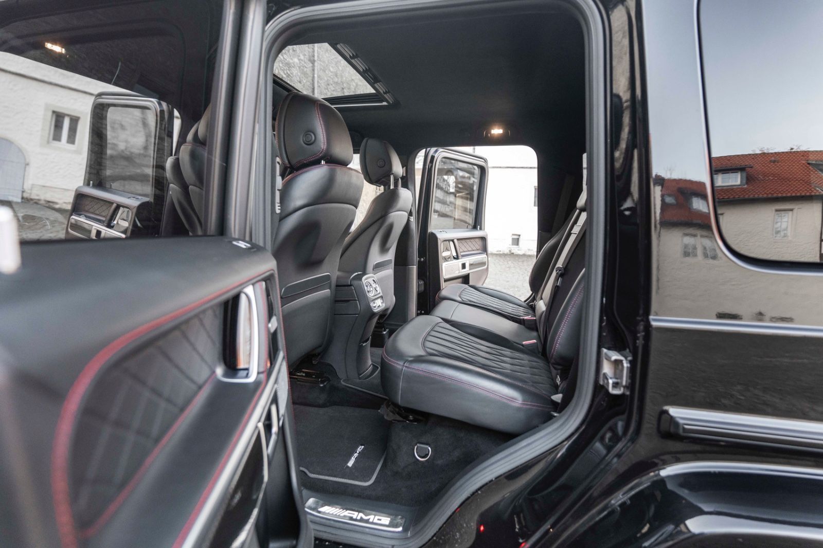 Fahrzeugabbildung Mercedes-Benz G 63 AMG ACC BURMESTER 360°  AHK CARBON