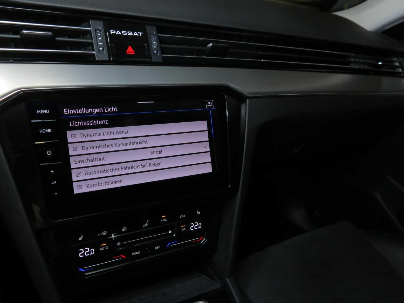 Volkswagen Passat Variant 2.0 TDI SCR DSG7 Elegance Navi