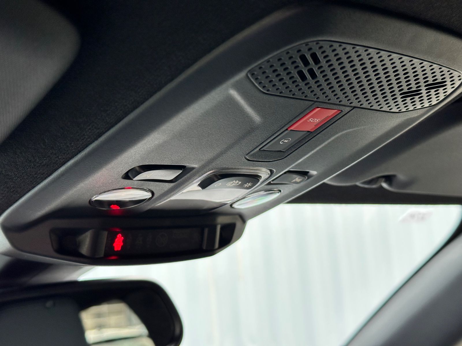 Fahrzeugabbildung Opel Mokka Hybrid Ultimate Navi*Sitzh.*Kamera*Keyless