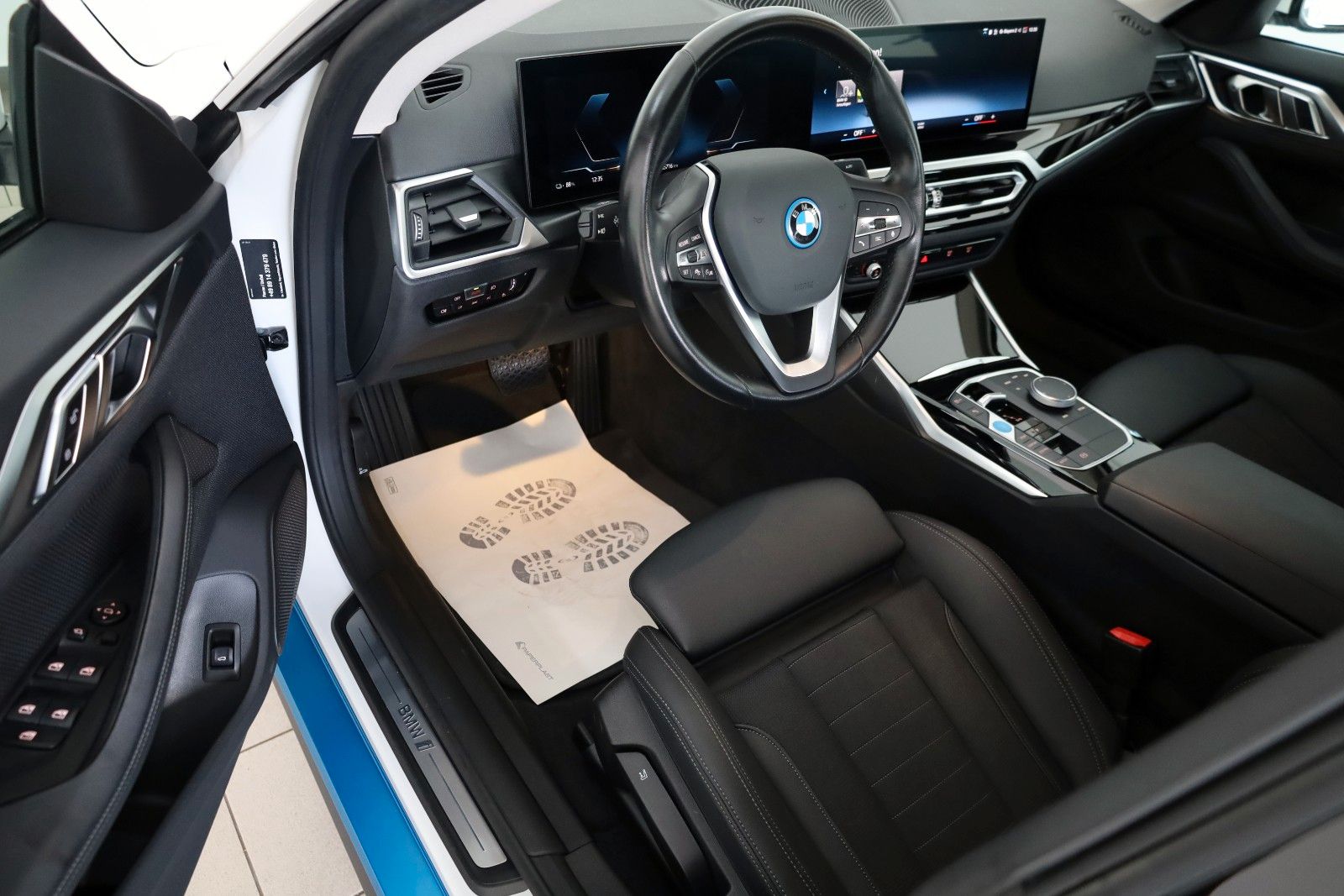 Fahrzeugabbildung BMW i4 Gran C. 35 eDrive,Leder,Navi,LED,SH,Kamera+WR