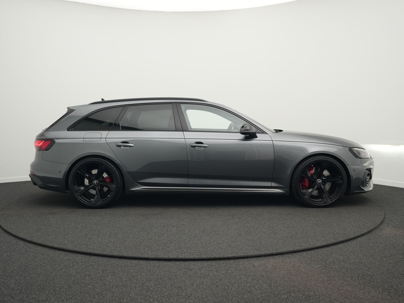 Audi RS4 - Bild 11