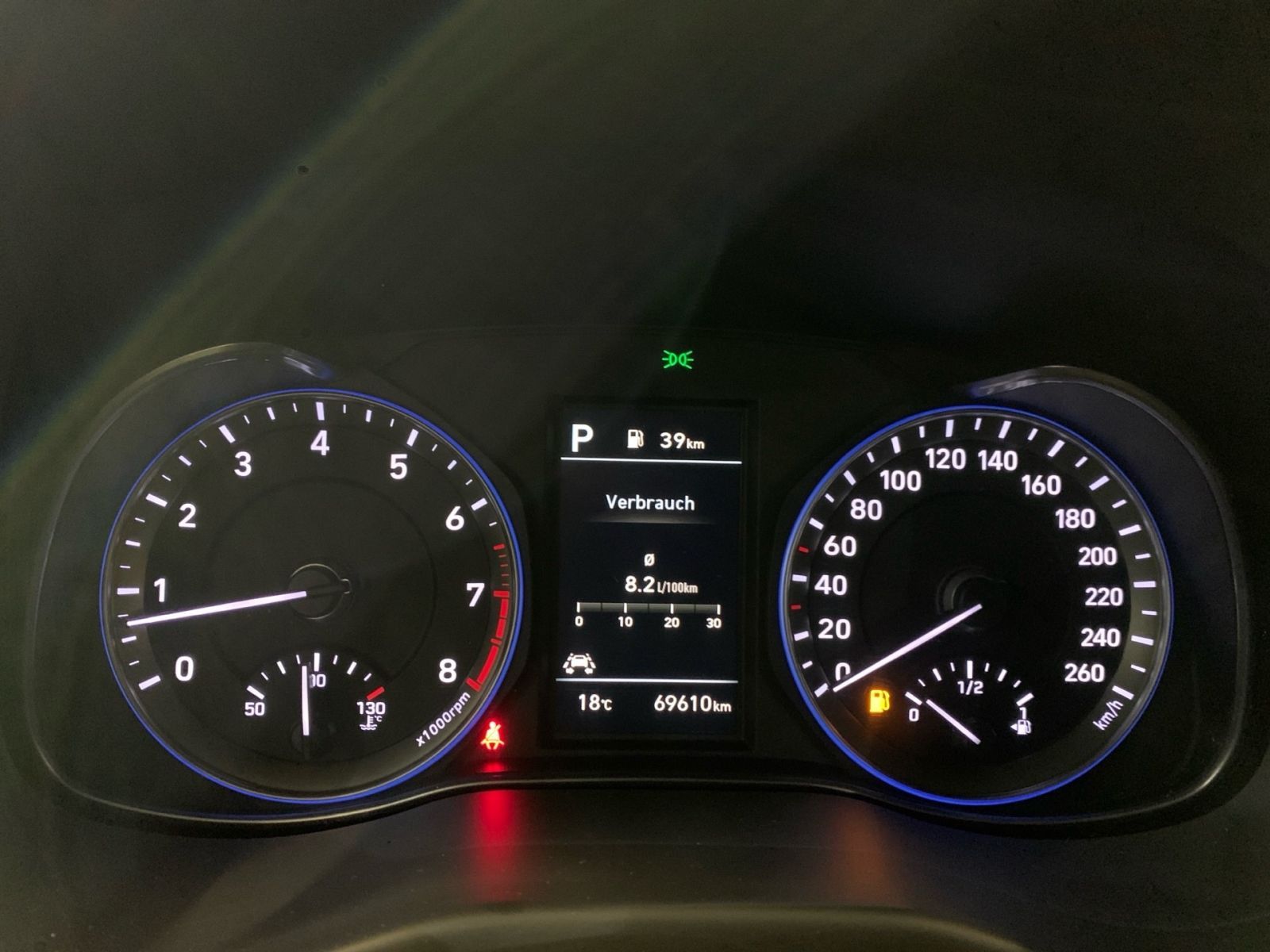 Fahrzeugabbildung Hyundai KONA 1.6 T-GDI 7-DCT Premium Leder Navi