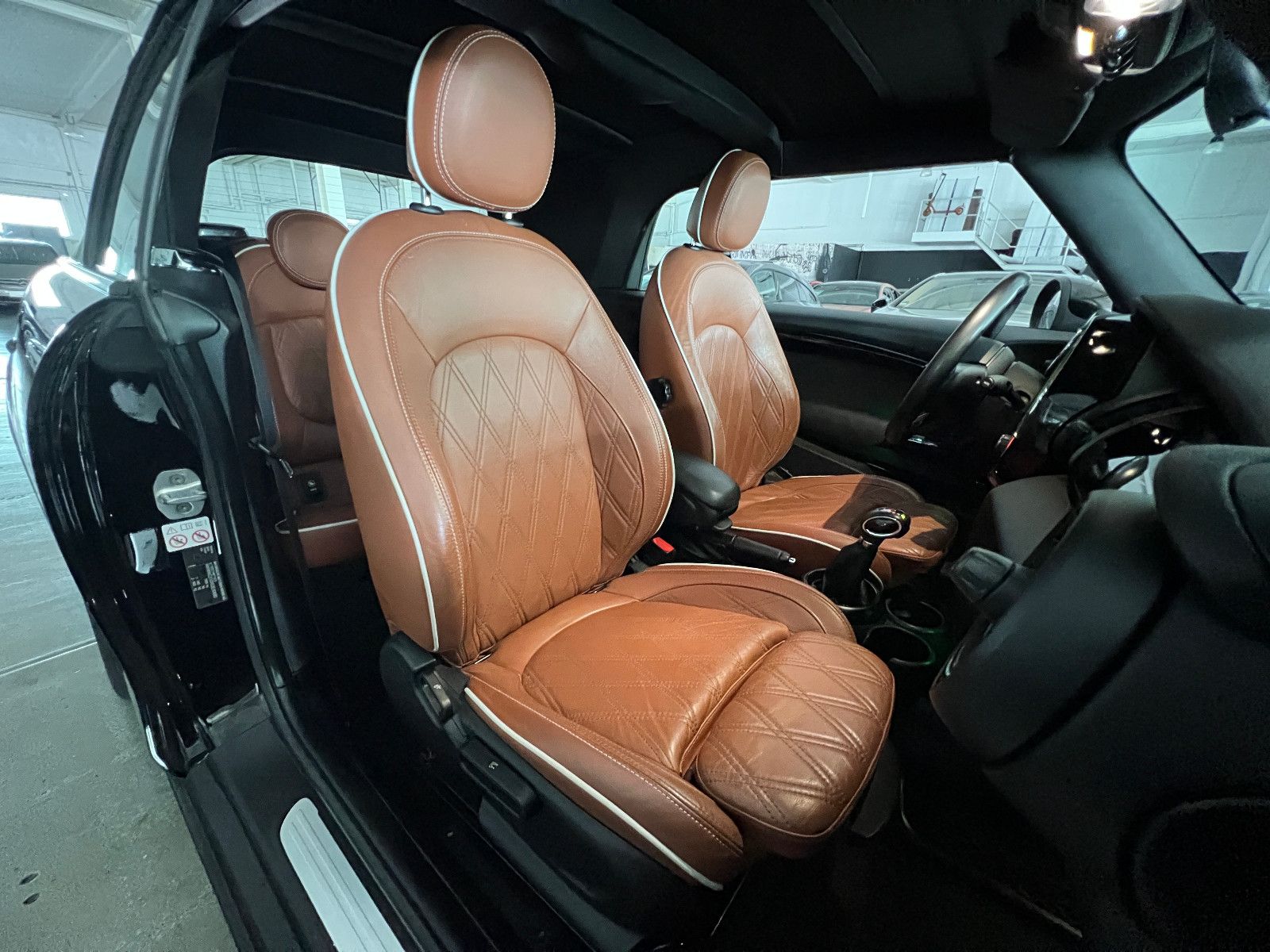 Fahrzeugabbildung MINI Cooper CABRIO AUTOMATIK NAVI LED LEDER CHESTER