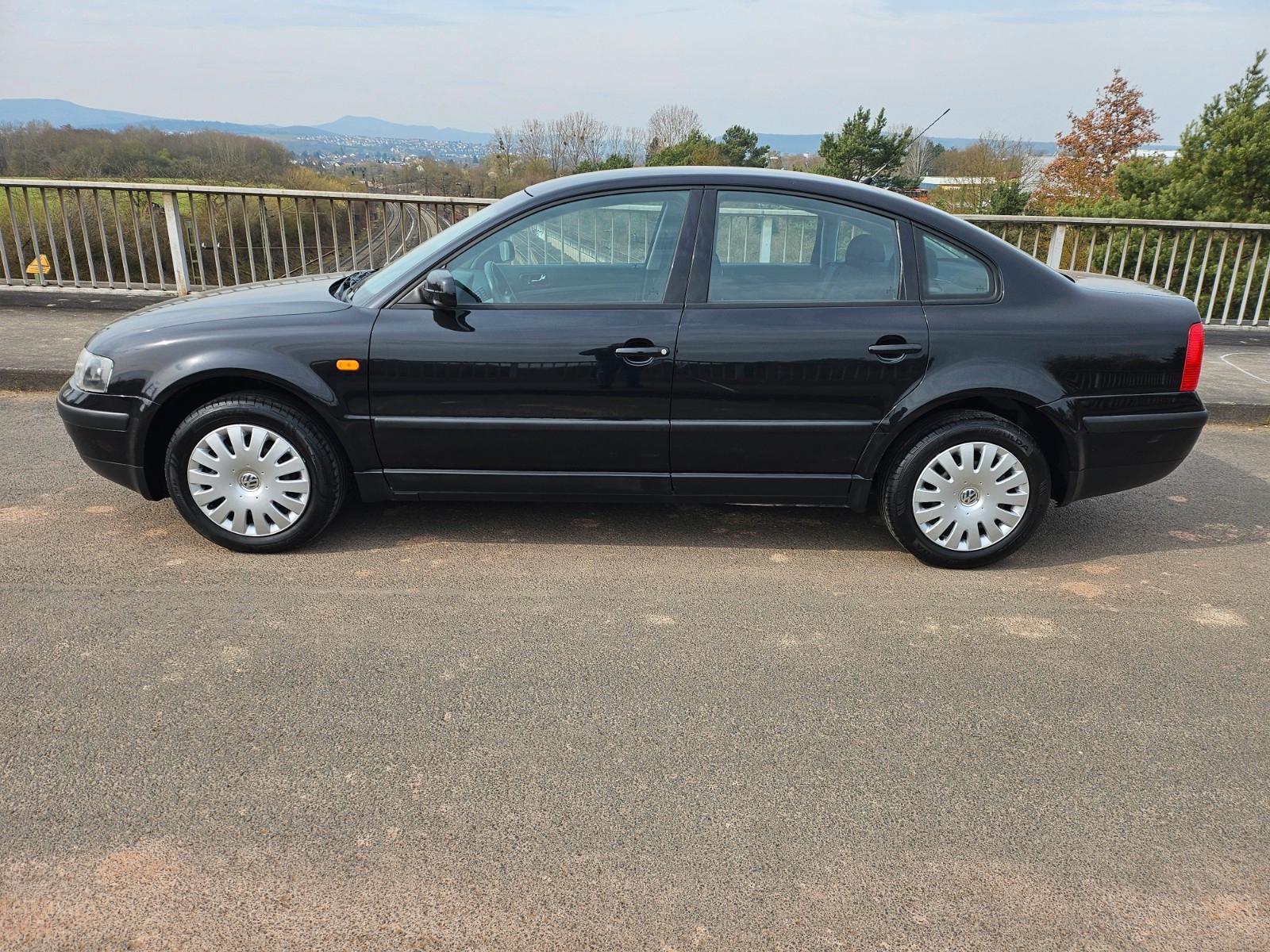 Volkswagen Passat 1.6 Comfortline #1 HAND/HU/AU MÄRZ 2028#