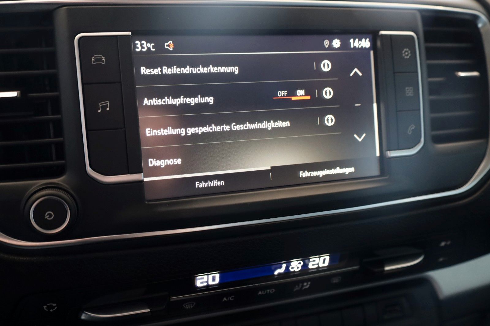 Fahrzeugabbildung Renault Captur Collection Navi,SH,PDC,Kamera