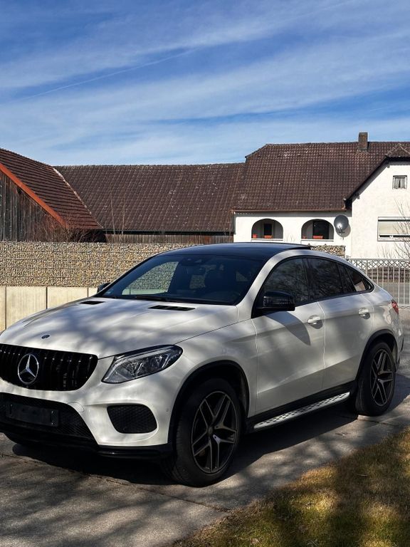 Image of Mercedes-Benz GLE 400