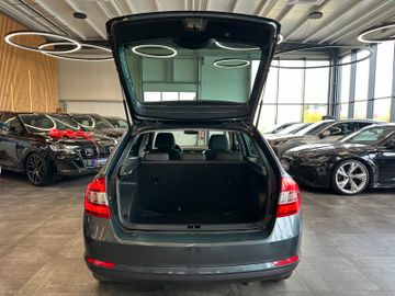 Skoda Rapid*KLIMAAUTO*SZHZ*CARPLAY*NAVI*TEMPO*TÜV0927