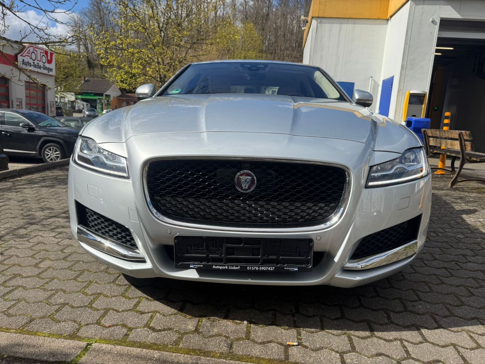 Fahrzeugabbildung Jaguar XF 30d 300PS Prestige Automatik LED+HUD+ACC+Lane