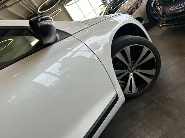 Volkswagen Scirocco *PANORAMA*NAVI*PDC*KLIMA*2-ZONEN*