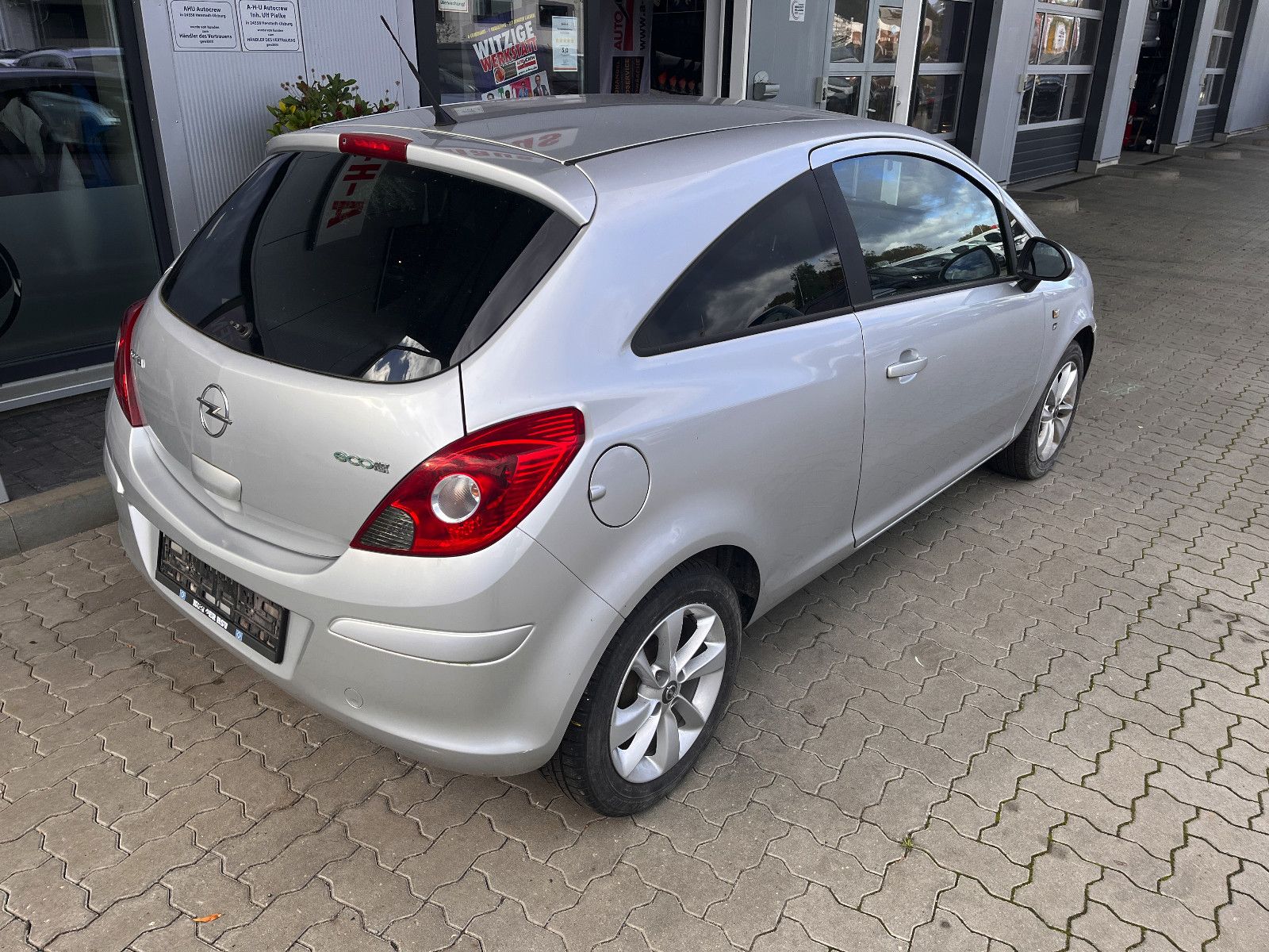 Fahrzeugabbildung Opel Corsa D Edition "111 Jahre"