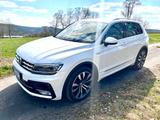 Volkswagen Tiguan 2.0 TSI Highline R-Line 360 AHK Standhz. - Volkswagen Tiguan: 3.0