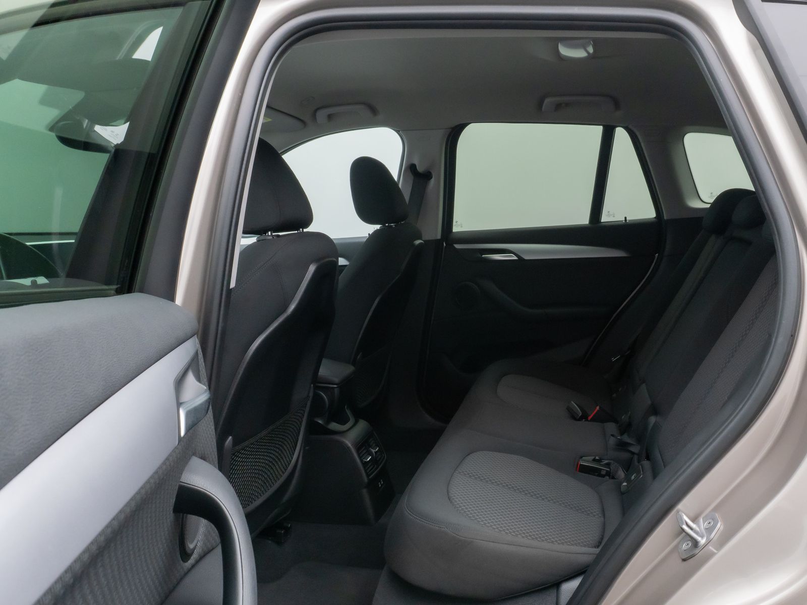 Fahrzeugabbildung BMW X1 xD25e  DAB Navi Lordos Geschwindigkeitsreg
