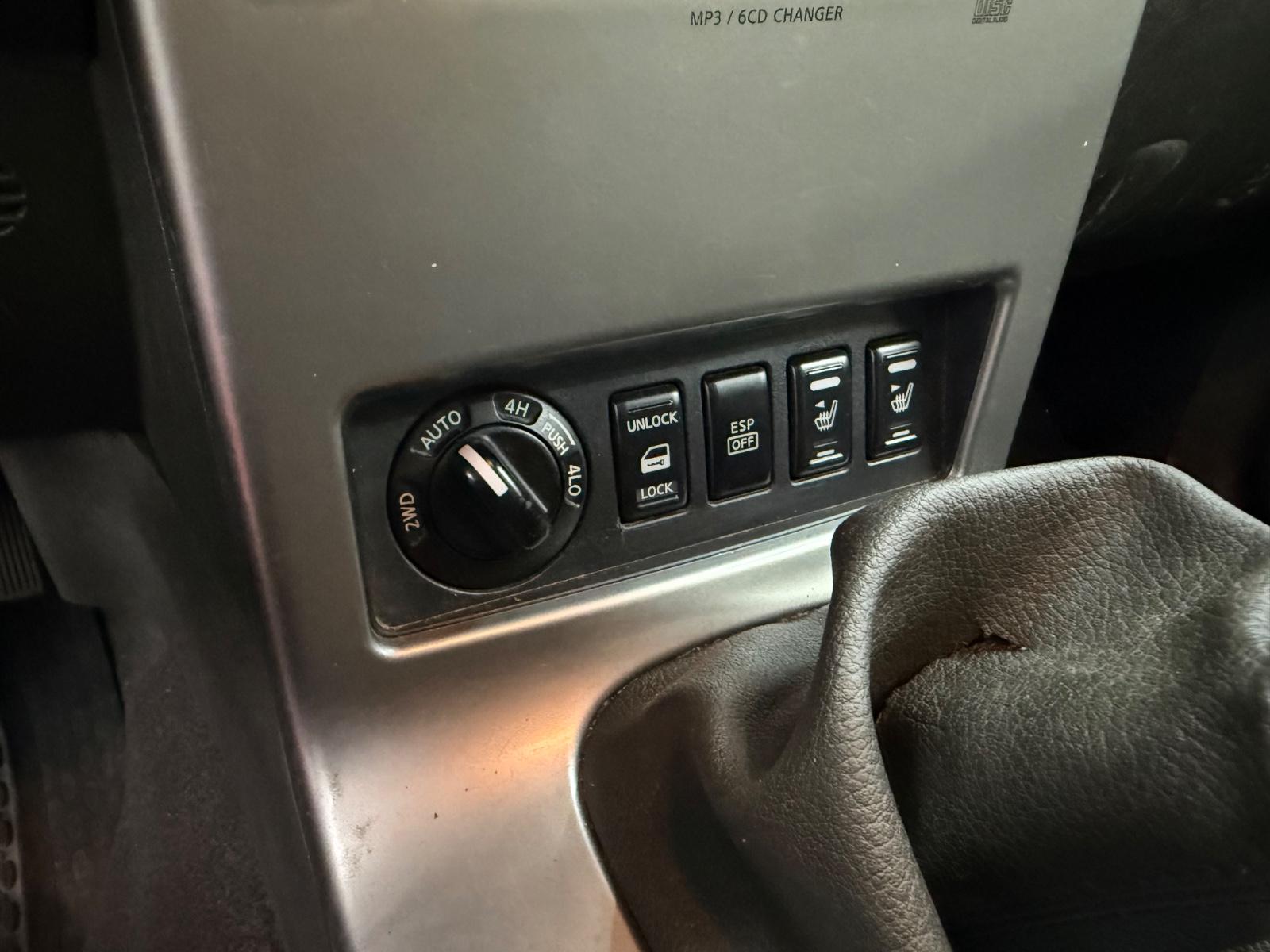 Nissan Pathfinder 2006 — фото 27