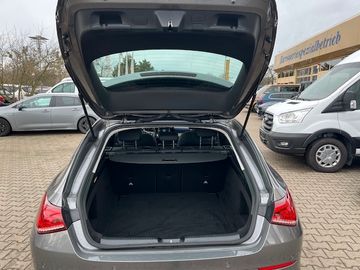 Mercedes CLA 200 Shooting Brake - 9