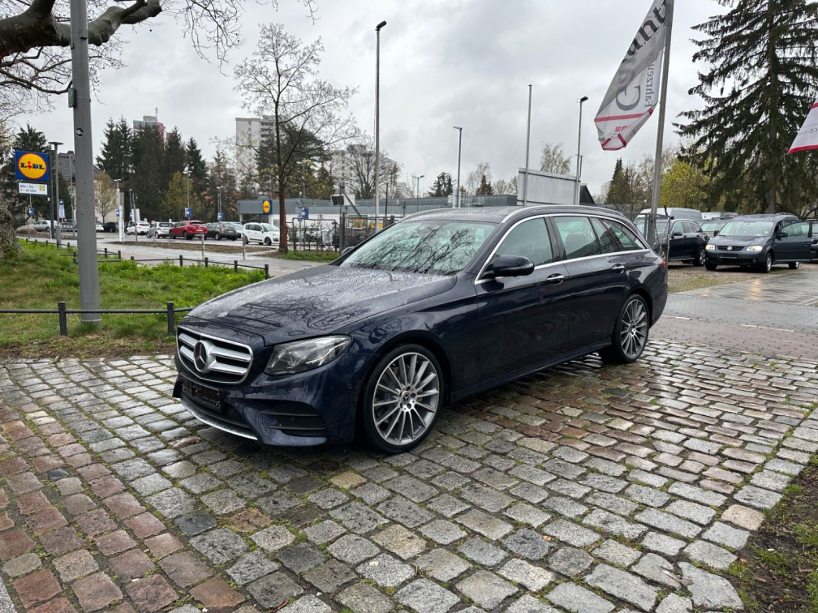 Fahrzeugabbildung Mercedes-Benz E 300d T AMG*360Kamera*Panorama*Exclusive