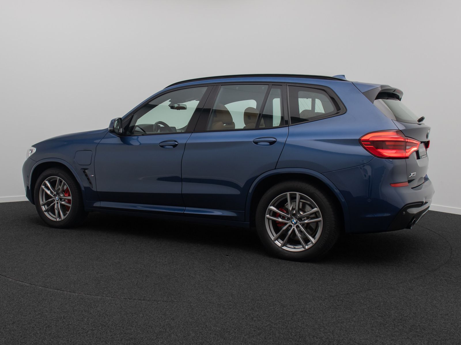 Fahrzeugabbildung BMW X3 xD30e M Sport HUD DAB 360&deg;AHK Panorama 19Zoll