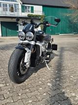 Triumph Rocket 3 R mit seitlichem Kennzeichenhalter - TRIUMPH ROCKET 3