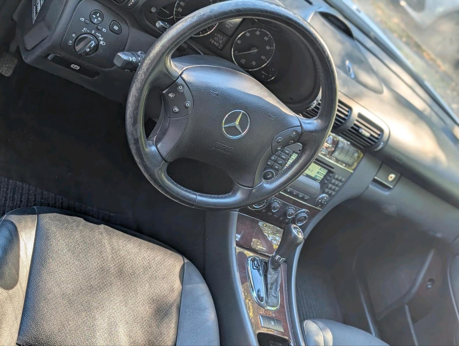 Mercedes-Benz C280 2006 — photo 12