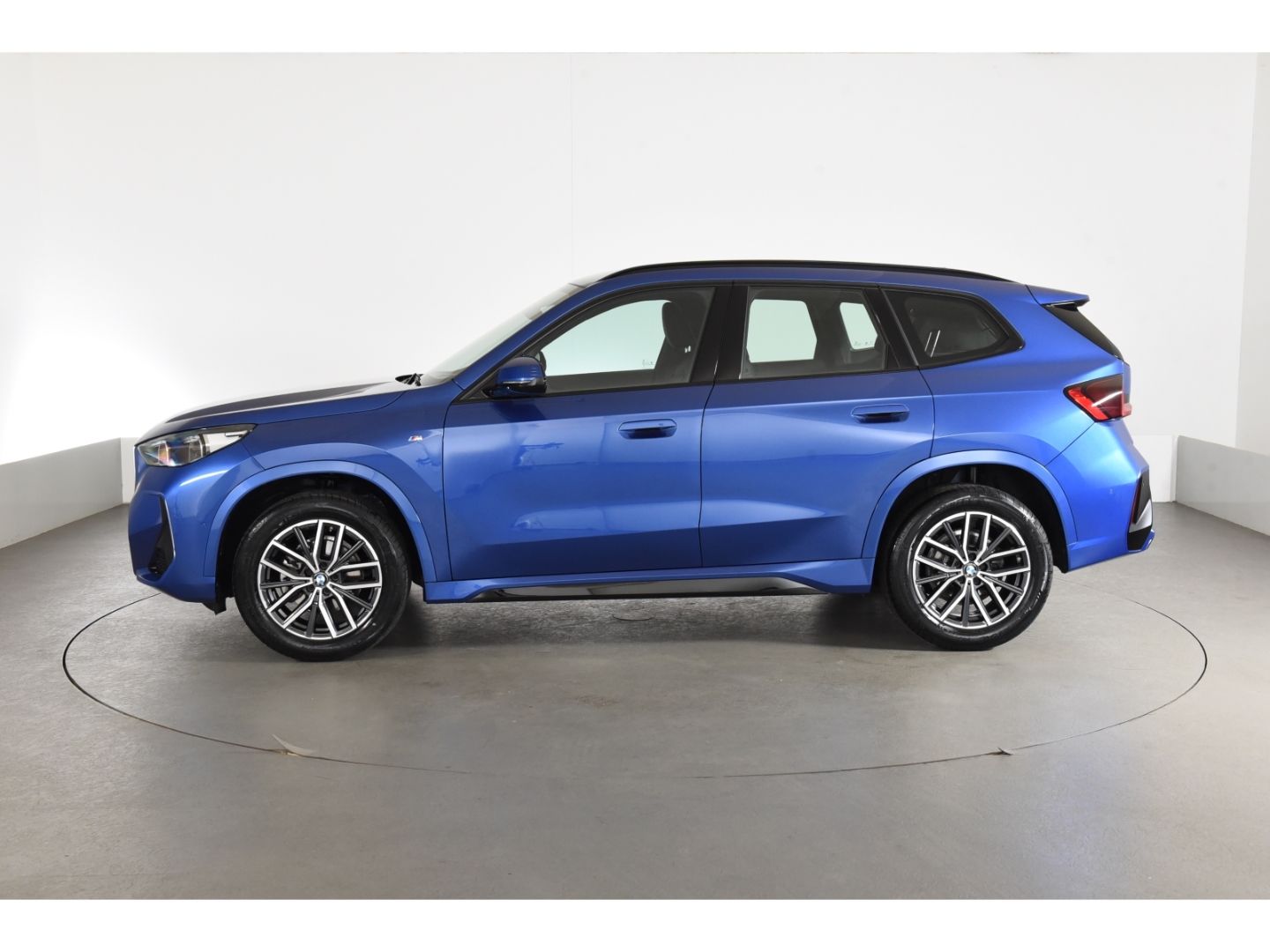 BMW X1 18 i sDrive 18i M Sport Anhängerkupplung Komf foto 3
