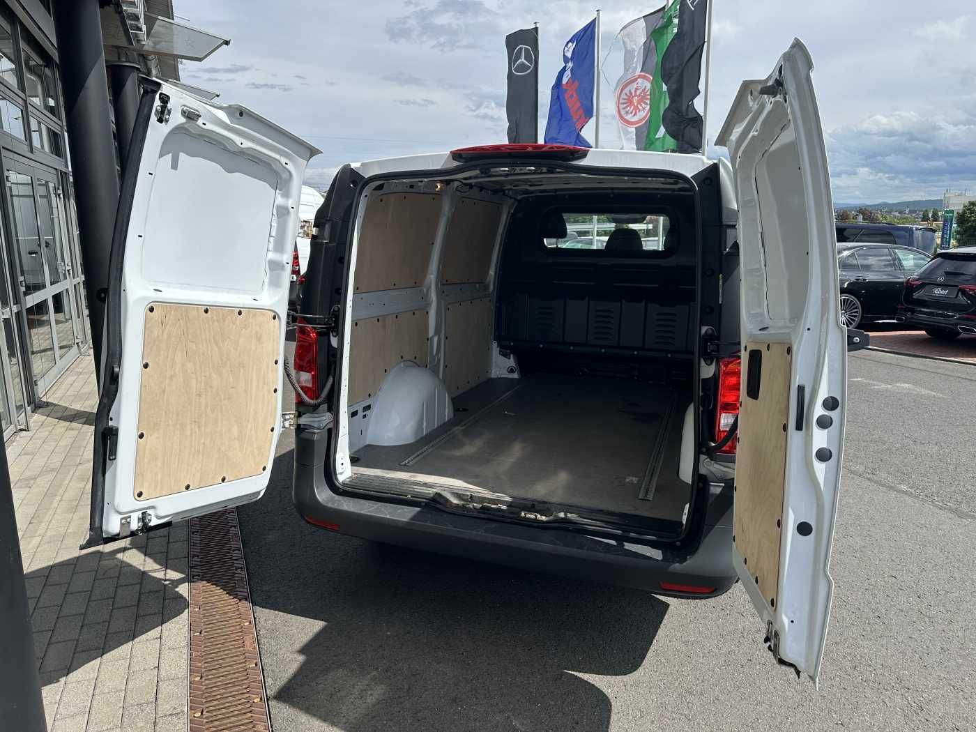 Fahrzeugabbildung Mercedes-Benz eVito 112 Klima Kamera Navi SHZ Tempomat