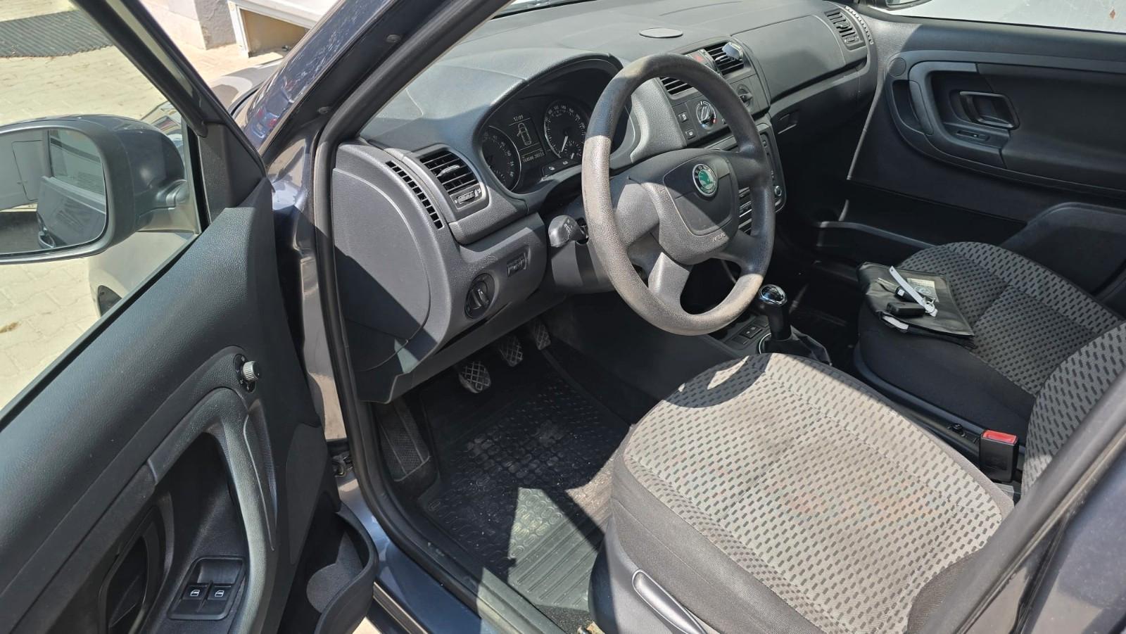 Skoda Fabia 2011 — photo 17