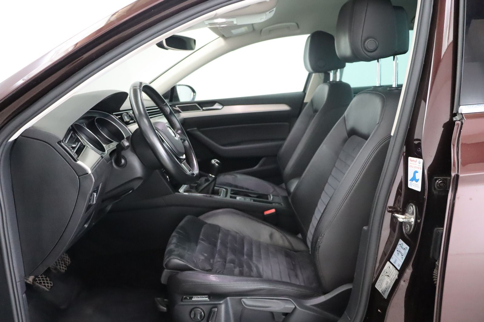 Fahrzeugabbildung Volkswagen Passat 4MOTION * Navi * LED * Massage