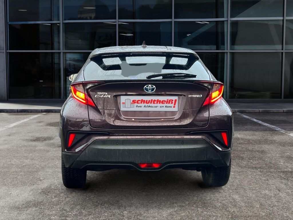 Fahrzeugabbildung Toyota C-HR Hybrid Team Deutschland