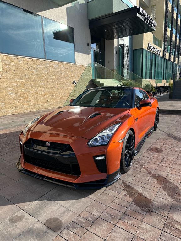 Nissan GT-R