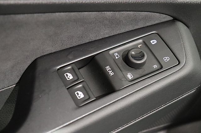 ID.7 Tourer Pro 86kWh AHK Winterr. EasyOpen Wärm