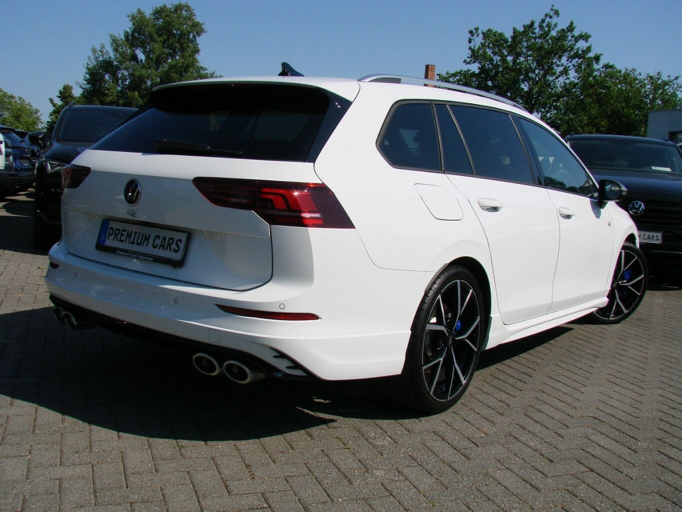 Volkswagen Golf Variant 2.0TSi R-Performance 4M ACC LED Pan foto 3