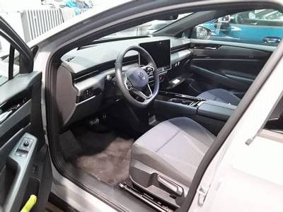 ID.7 Tourer PRO electric IQ LIGHT+KAMERA+AHK+AUG