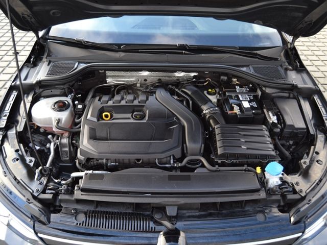 Golf VIII 1.5 TSI 18-ZOLL/MATRIX/NAVI-PRO+VZE/DI