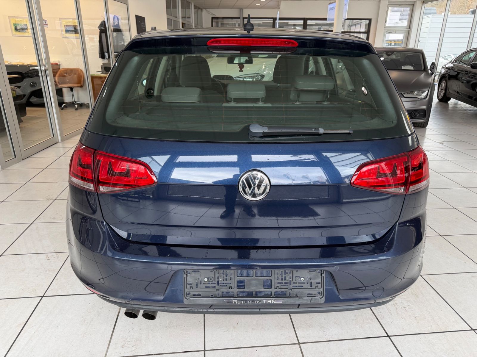 Fahrzeugabbildung Volkswagen Golf VII Lim. Highline BMT
