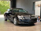Mercedes-Benz E 220d Coupe BlueEfficiency Elegance*AHK*NAVI - Mercedes-Benz E-Klasse aus 2011: Coupe