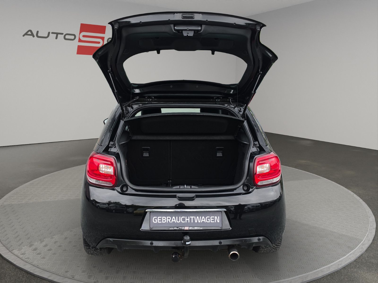 Fahrzeugabbildung Citroën DS3 SoChic SPORTPAKET KLIMA PDC TEMPOMAT